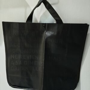 Lululemon Athletica Discontinued Large hopping Tote Brand New With Short Handles
